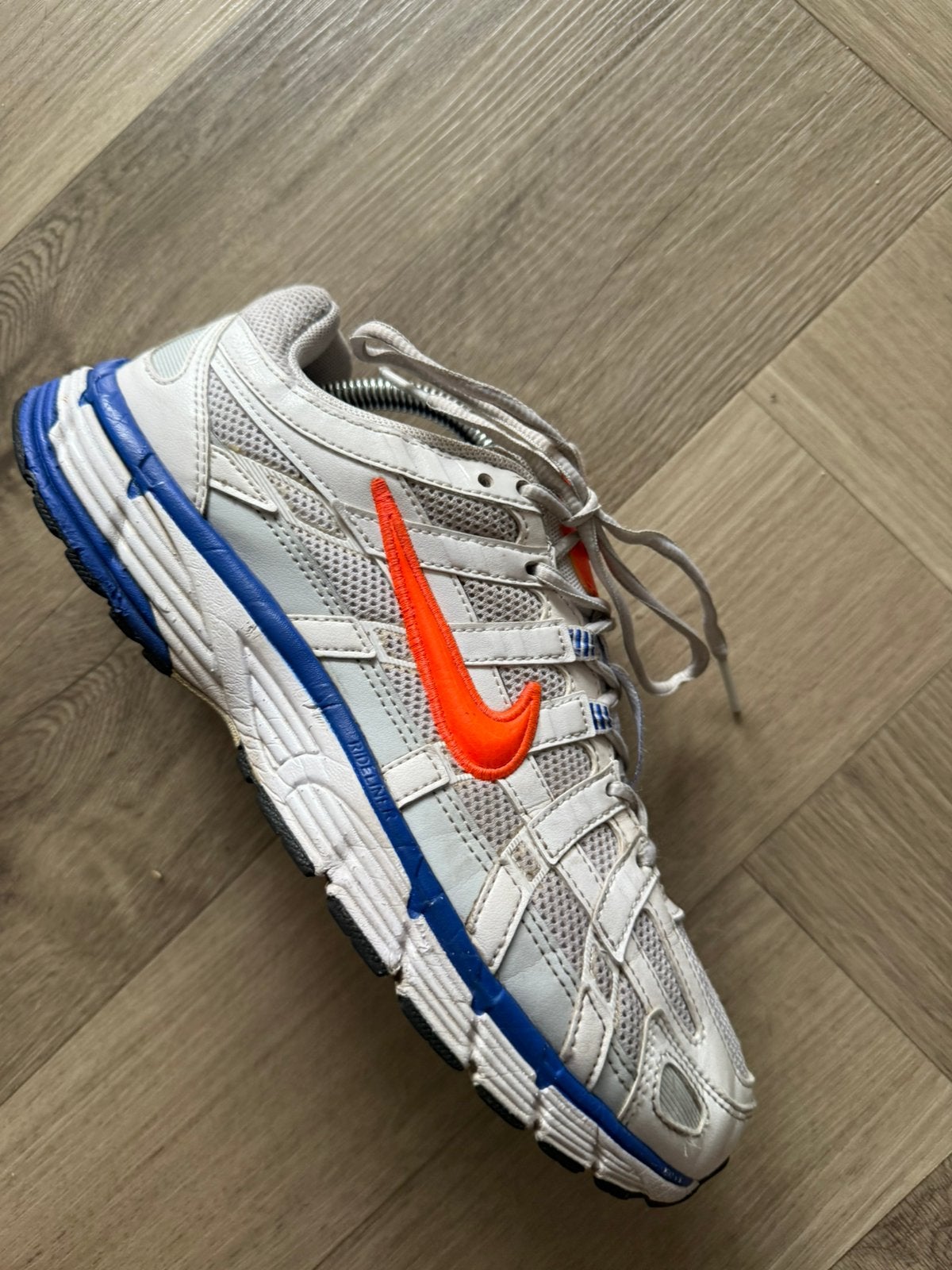 Nike p-6000 white blue orange 42.5, Ophalen of Verzenden, Gedragen