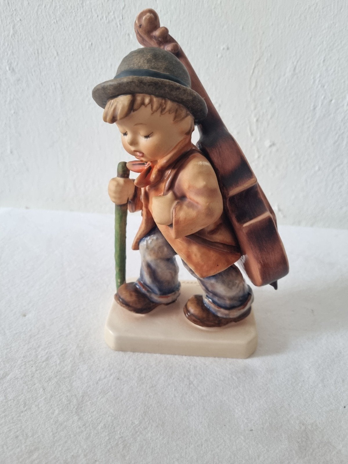 Vintage Hummel beeldje: Jongen met cello, Ophalen of Verzenden