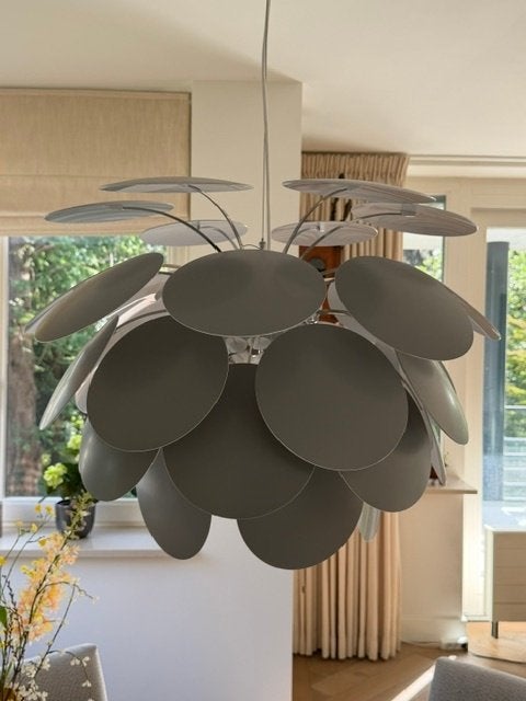 Foto 13 van Design Eetkamertafel COR Conic / Alvo stoelen en hanglamp