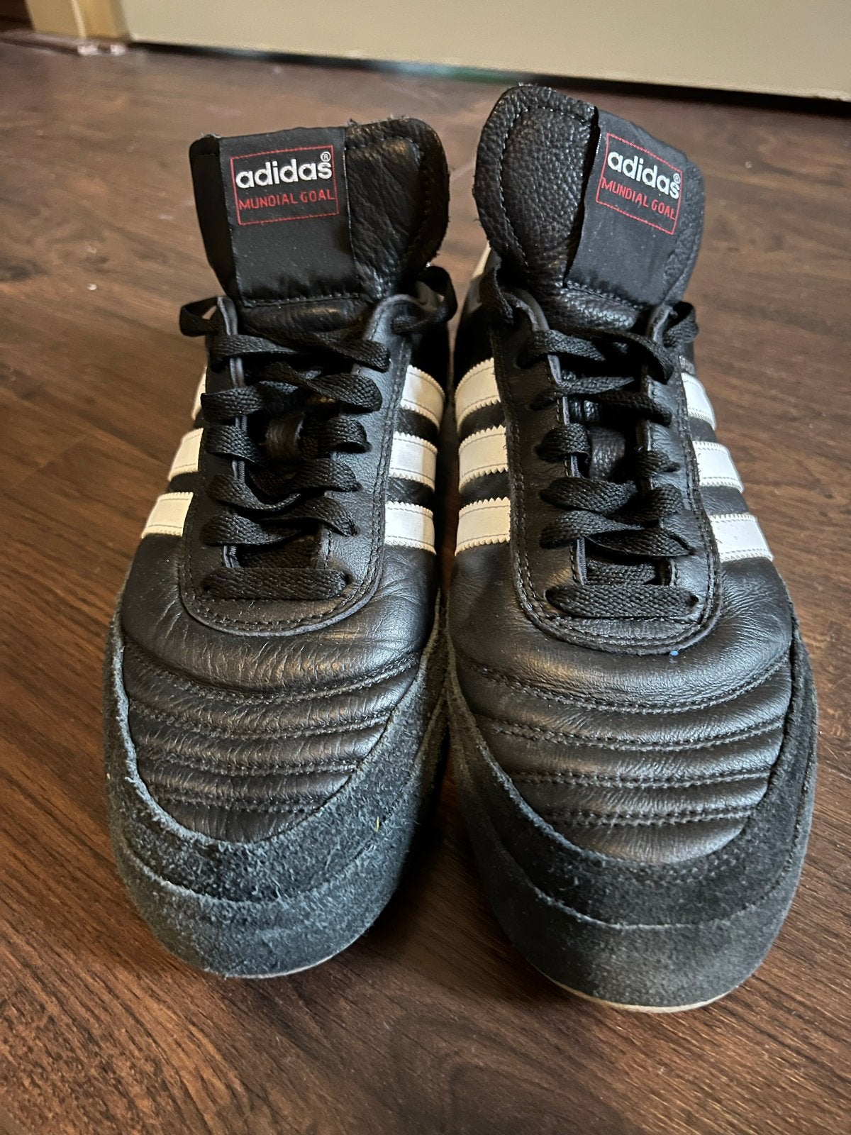 Adidas Mundial Goal zaalschoenen - Maat 42, Ophalen of Verzenden, Zo goed als nieuw, Schoenen