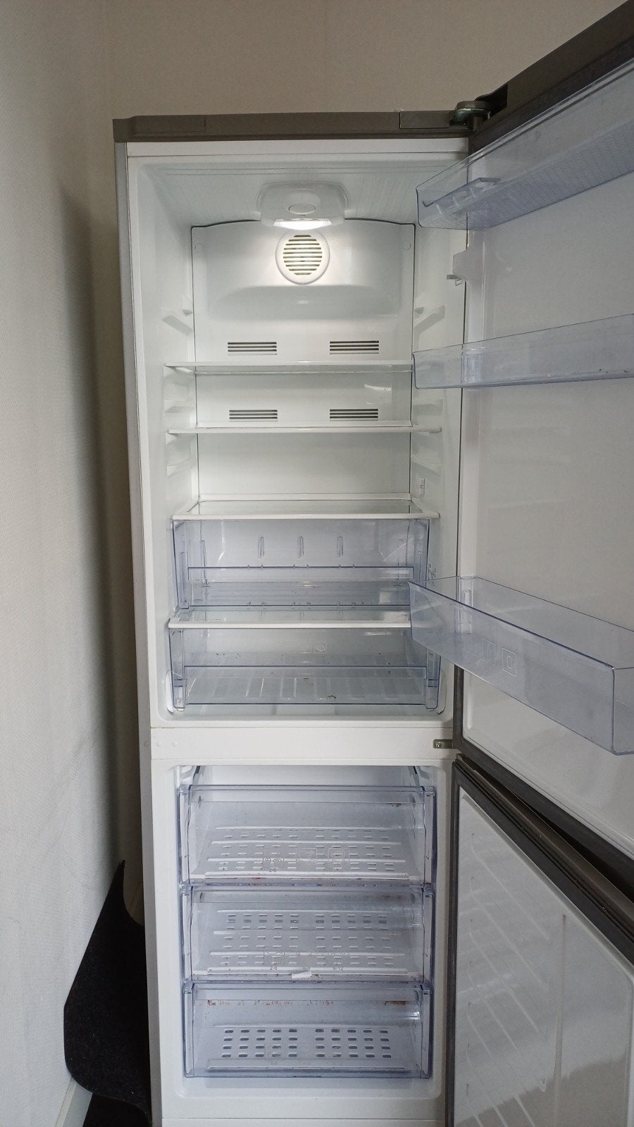 Foto 10 van Beko Selective Koel-vriescombinatie