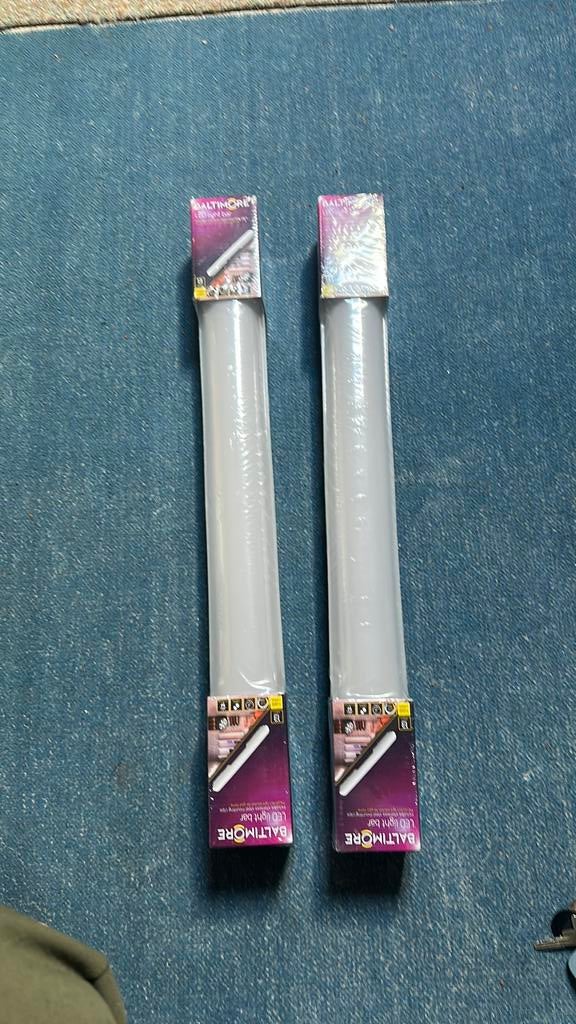 Wandlampen 2 stuks in verpakking, Huis en Inrichting, Ophalen of Verzenden, Nieuw