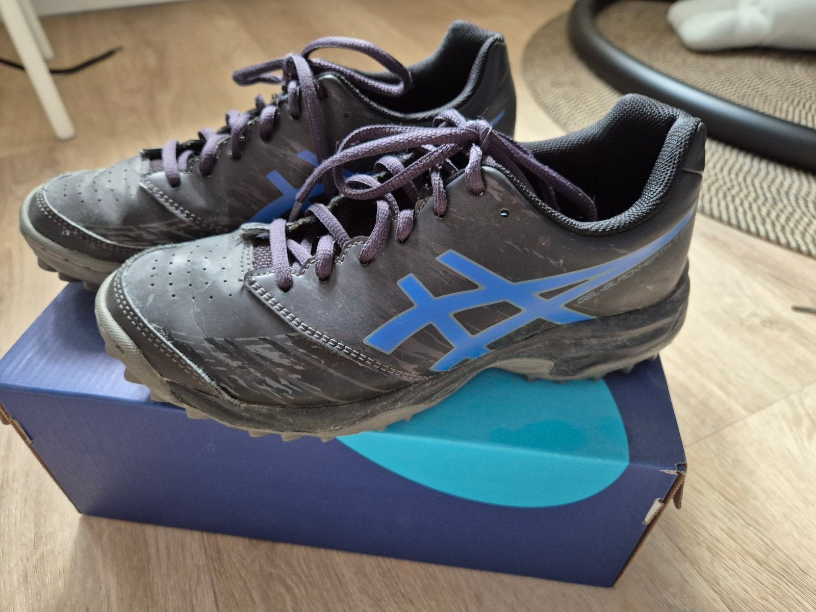 ASICS GEL-BLACKHEATH 7 GS Hockeyschoenen Maat 37, Ophalen of Verzenden, Gebruikt, Schoenen