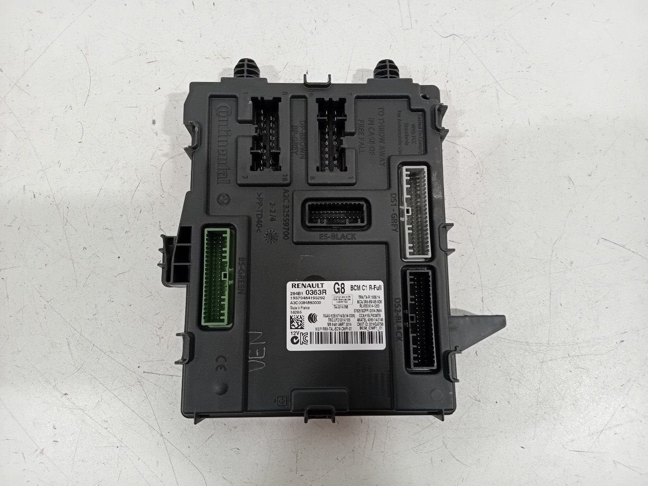 Computer body control Renault Scénic, Onderdelen@venauto.nl, Van der Ven Autorecycling B.V., Gebruikt, Ettenseweg 76, 4706 PB Roosendaal, The Netherlands