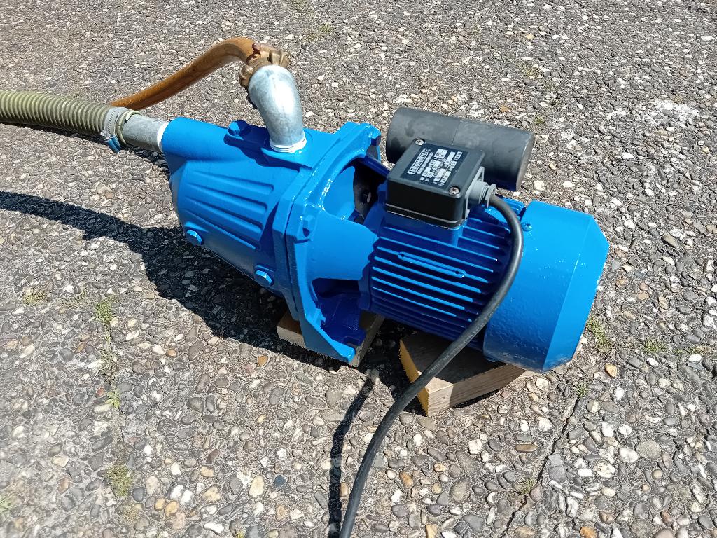 Waterpomp Euromac 230volt 3/4pk 4,3bar             € 175,00, Ophalen, Zo goed als nieuw, Elektrisch, Besproeiingspomp