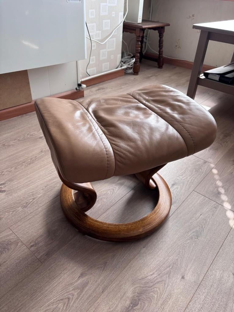 stressless voetenbankje, Ophalen, Minder dan 50 cm, 50 tot 75 cm, Zo goed als nieuw