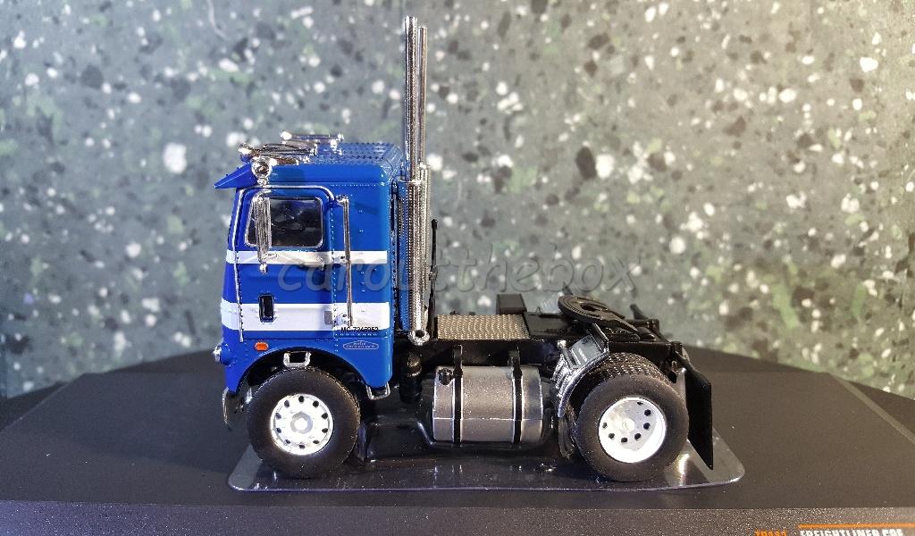 Freightliner COE blauw 1976 1/43 Ixo V663, Hobby en Vrije tijd, Modelauto's | 1:43, Verzenden, Nieuw, Bus of Vrachtwagen, Overige merken