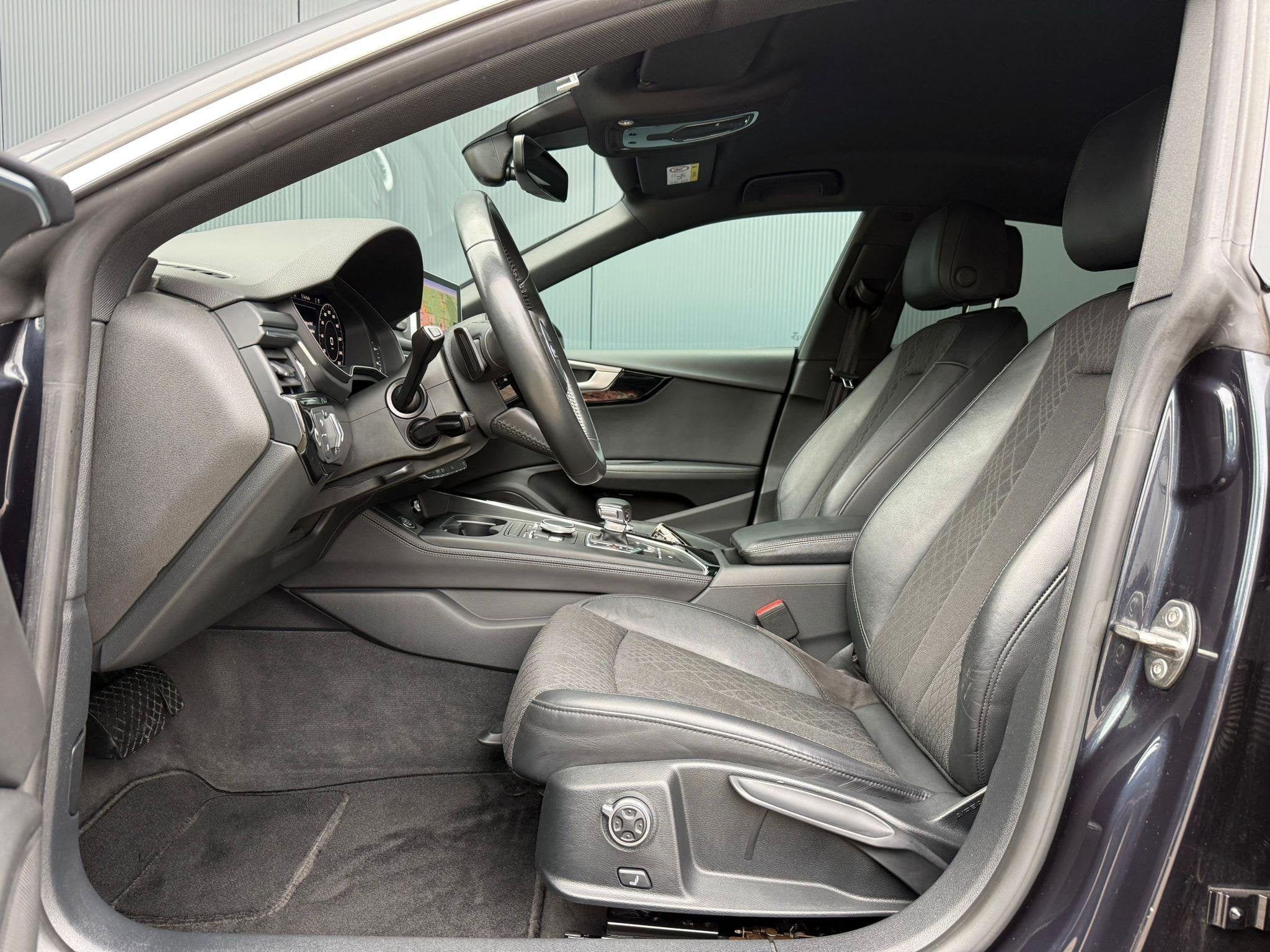 Foto 15 van Audi A5 Sportback 2.0 TFSI MHEV Sport Pro Line virtual / cam
