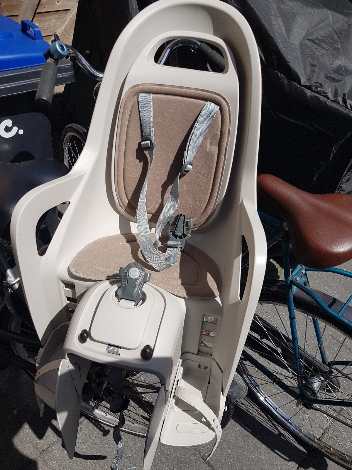 Fietsstoeltje, Fietsen en Brommers, Fietsaccessoires | Fietsstoeltjes, Ophalen of Verzenden
