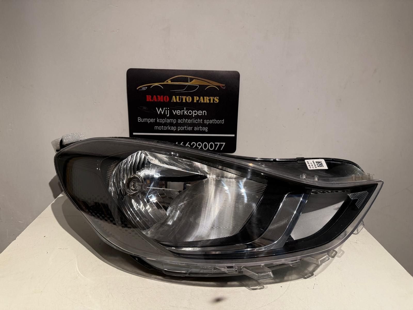 HYUNDAI I10 KOPLAMP LED LINKS 92101-K7000, Gebruikt, -, -, Ophalen of Verzenden