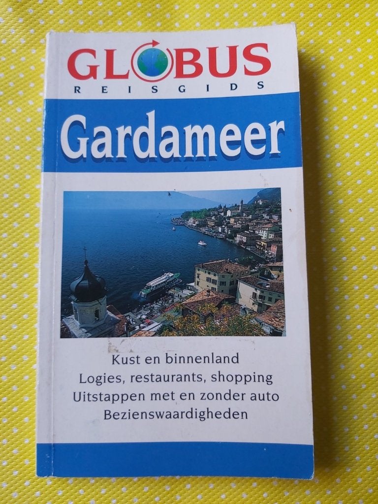 Globus Reisgids Gardameer, Europa, Ophalen of Verzenden, Reisgids of -boek, Onbekend