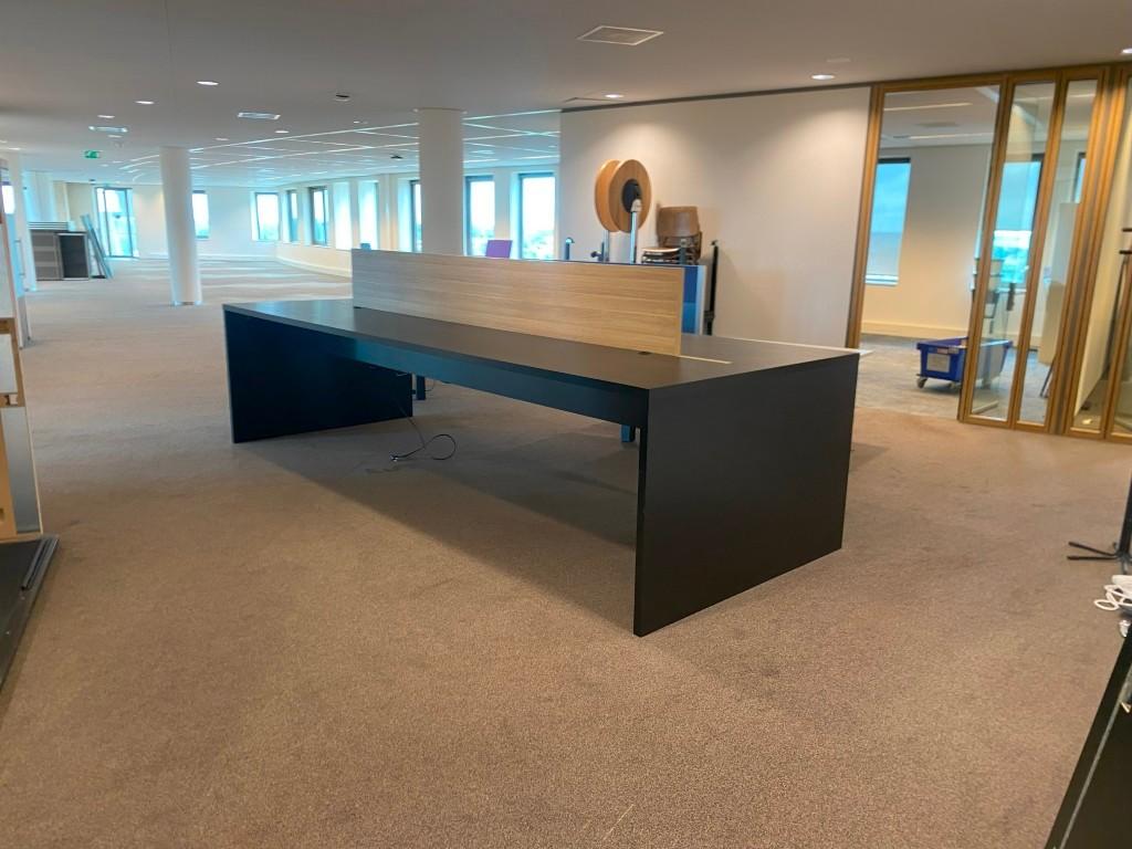 Design statafel Vitra, donker eiken, 400 x 150 cm., Ophalen, Gebruikt