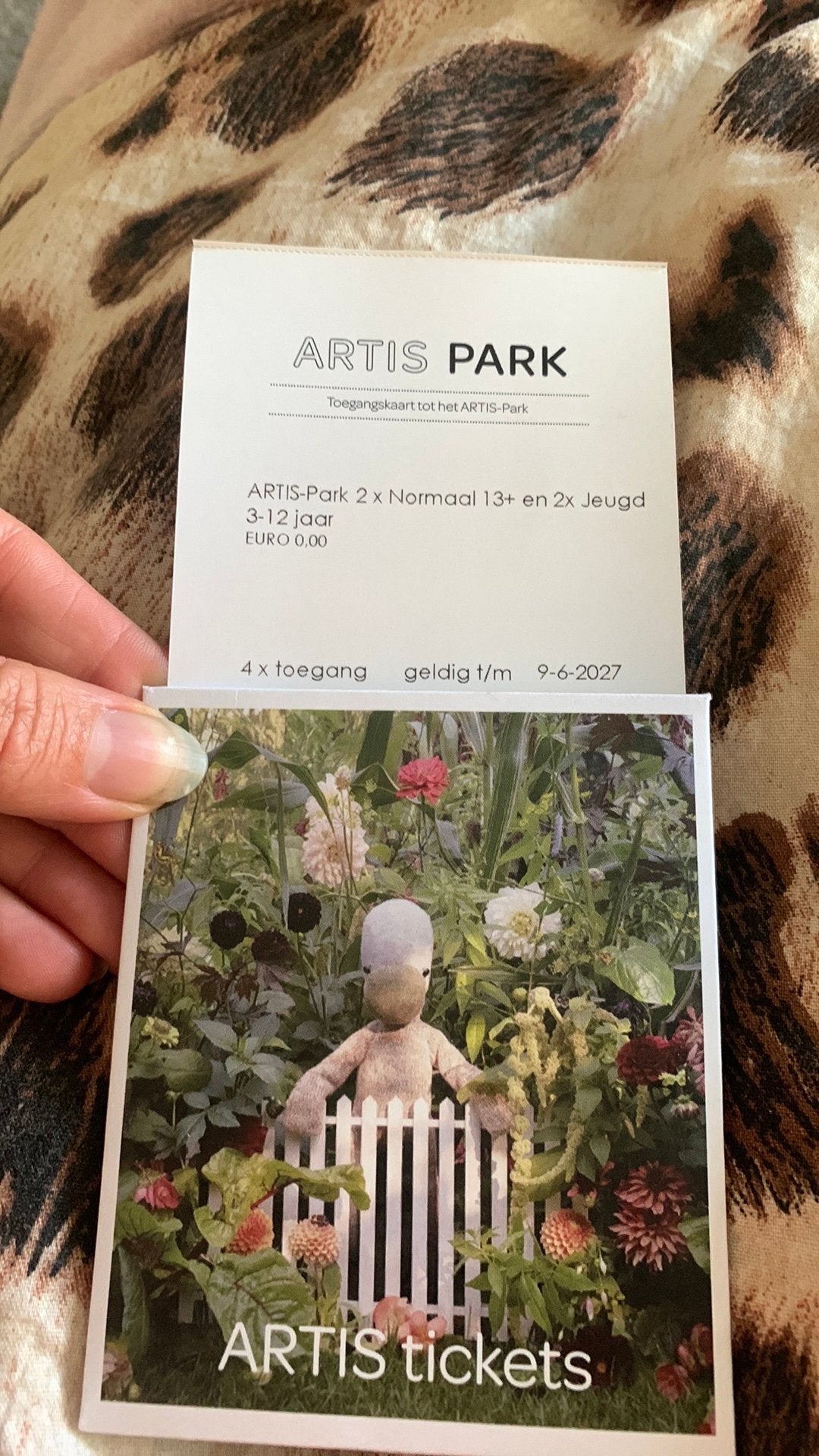 Artis kartjes 2 x normal 2x jeugd, Tickets en Kaartjes, Twee personen, Ticket of Toegangskaart