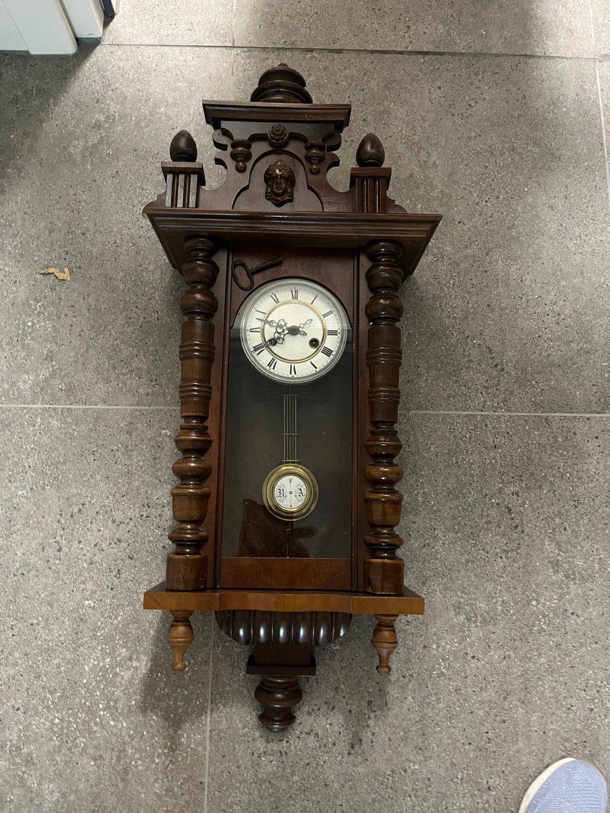 Antieke Koekoeksklok incl sleutel uurwerk doet het nog., Ophalen of Verzenden