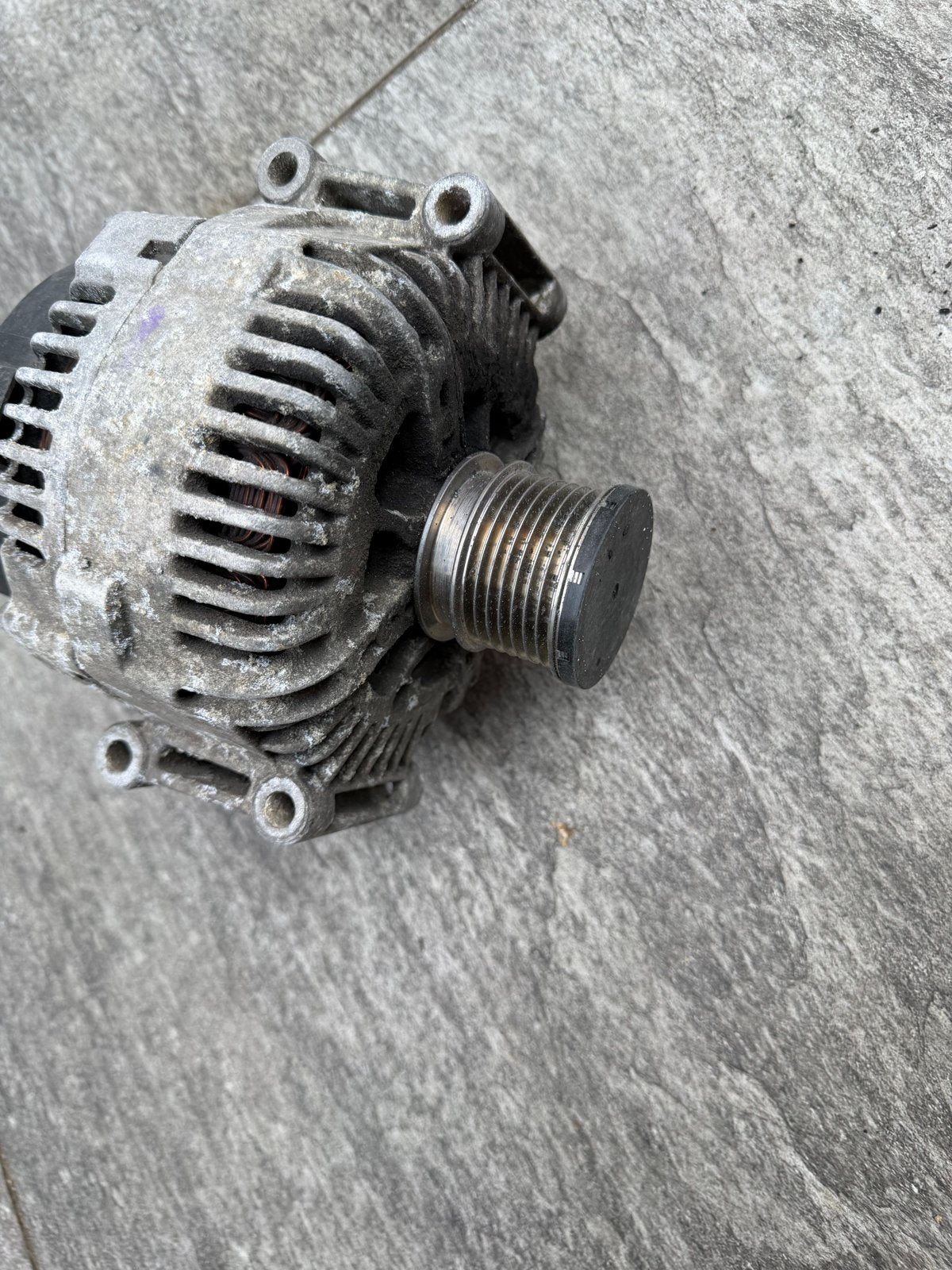 Dynamo Mercedes-Benz A 642 154 04 02 Valeo 180A, Ophalen, Gereviseerd, Mercedes-Benz