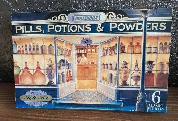 MATCHBOX Verzamelbox PILLS, POTIONS & POWDERS, Ophalen of Verzenden, Zo goed als nieuw
