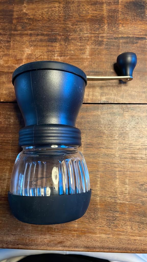 Hario Skerton koffiemolen, Witgoed en Apparatuur, Koffiemachine-accessoires, Ophalen of Verzenden, Zo goed als nieuw