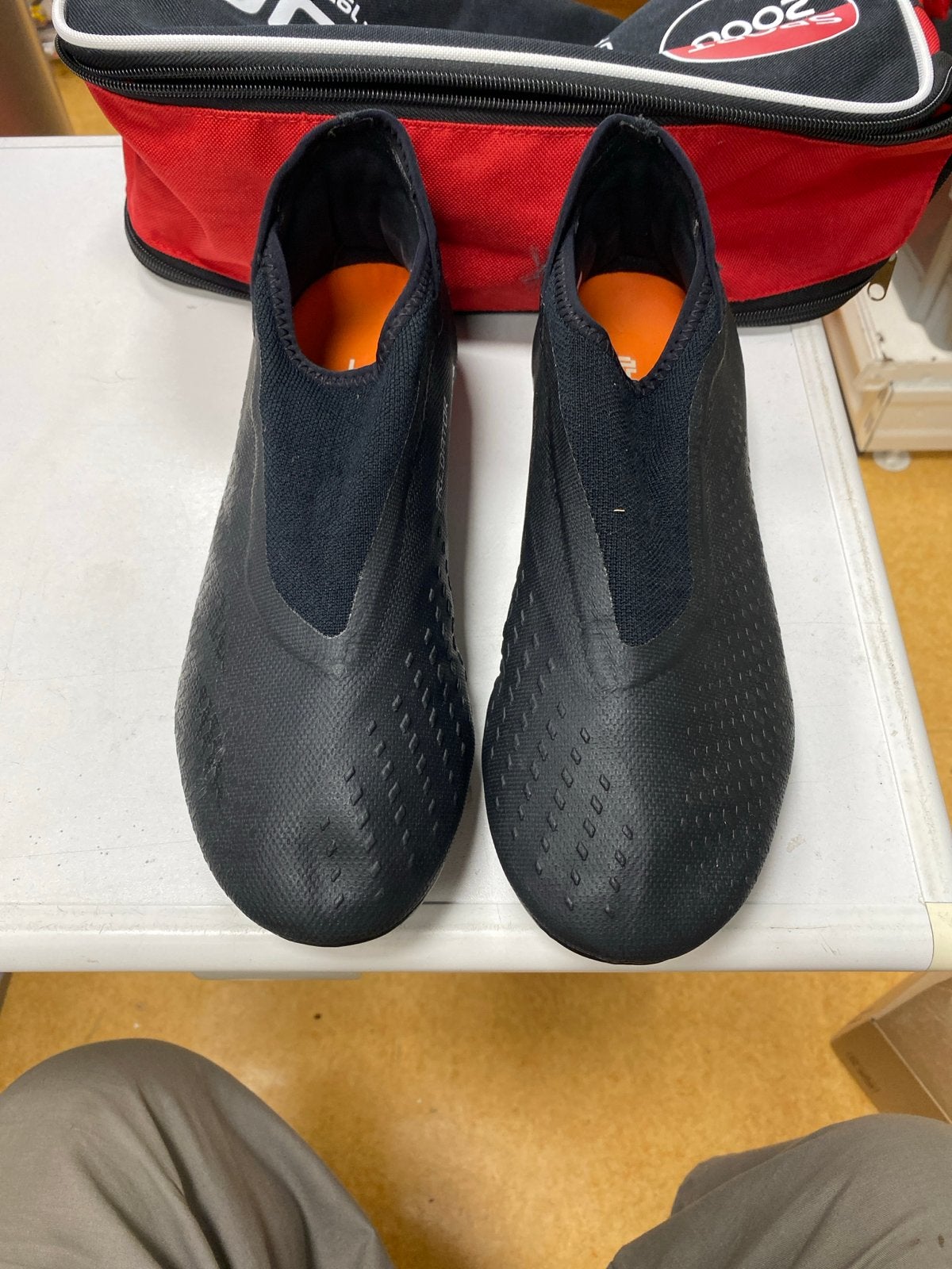 Adidas Predator voetbalschoenen - Zwart - Maat 41 1/3, Ophalen of Verzenden, Zo goed als nieuw, Schoenen