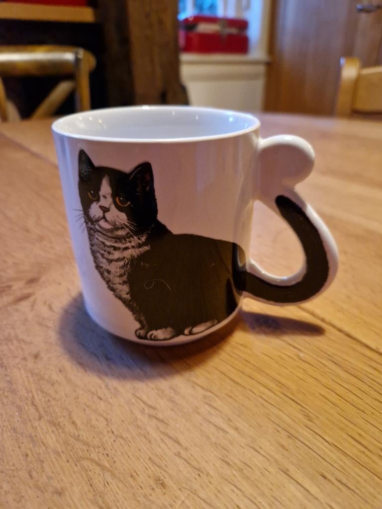 BEKER POES, Huis en Inrichting, Keuken | Servies, Ophalen of Verzenden, Overige stijlen, Overige typen