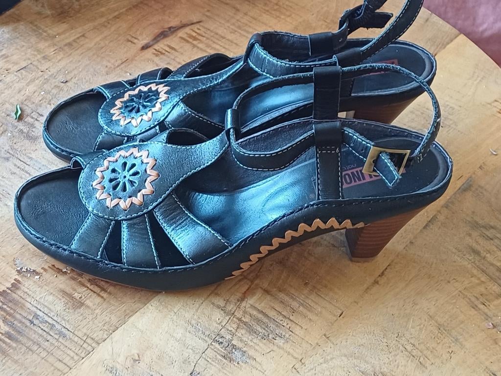 Mooie zwarte sandalen/pumps Pikolinos mt 39-39,5, Kleding | Dames, Schoenen, Zo goed als nieuw, Sandalen of Muiltjes, Zwart, Ophalen of Verzenden