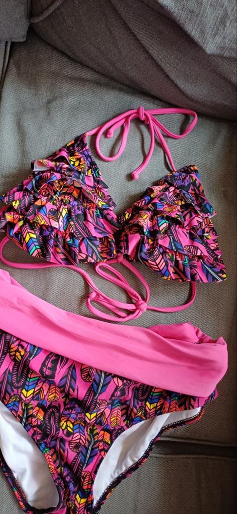 Vrolijke bikini met rushes top, maat 42, Beachwave, Overige kleuren, Ophalen of Verzenden, Zo goed als nieuw