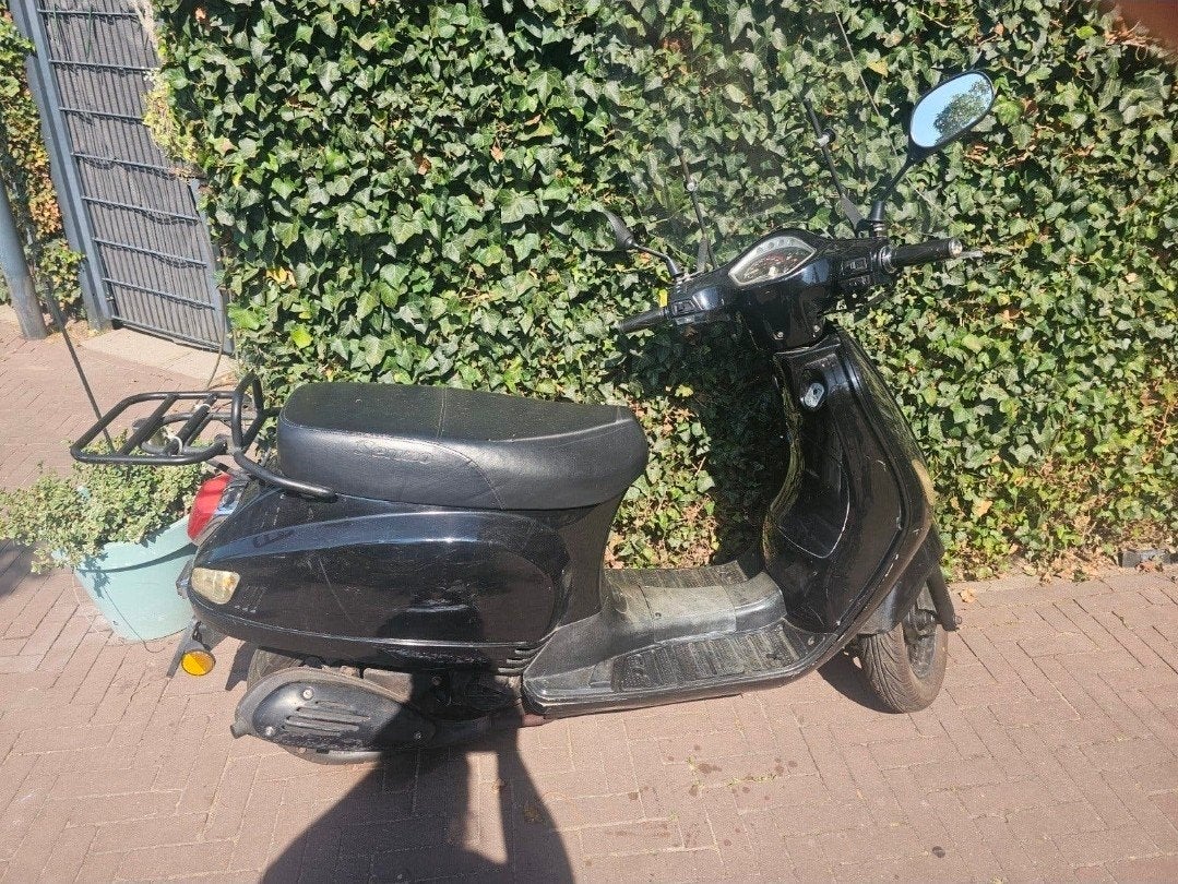BTC ZNEN Scooter – Opknapper / Erfstuk, Ophalen, Gebruikt, Maximaal 45 km/u, AGM, BTC,Senzo