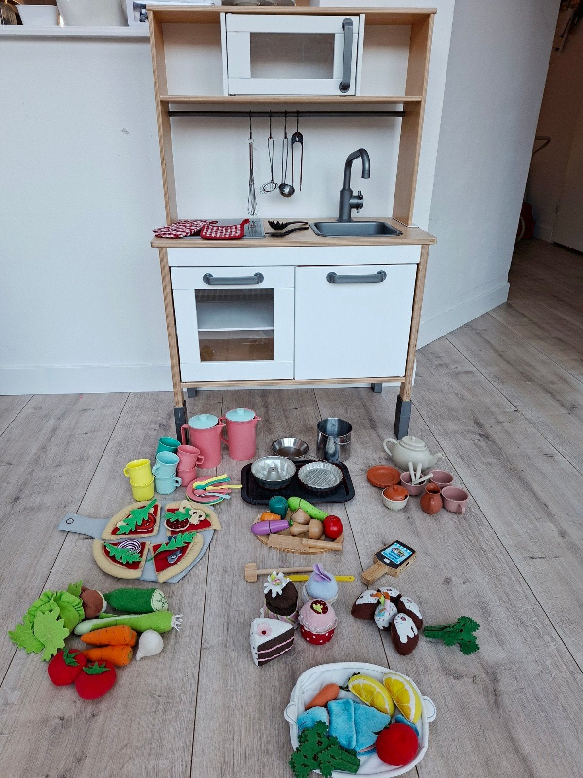 IKEA Duktig keukentje met veel accessoires, Ophalen, Zo goed als nieuw, Jongen of Meisje