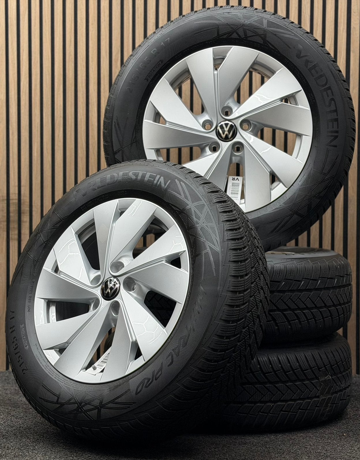 DEMO! Originele 17 inch VW Tiguan Bari 5x112 ET40 Vredestein, Auto-onderdelen, Ophalen, 215 mm, ., Banden en Velgen