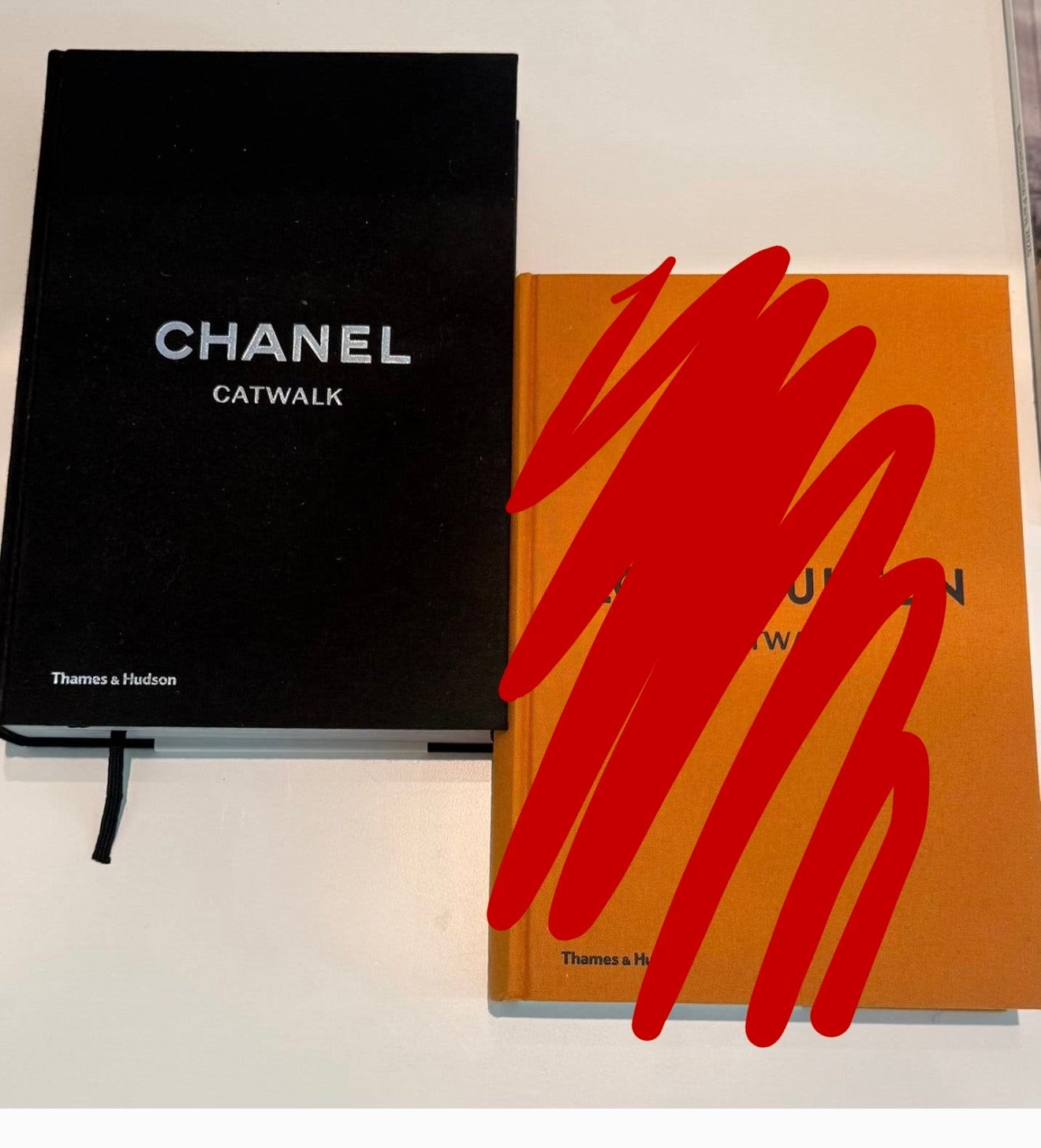 Chanel Catwalk Boek - Mode Geschiedenis, Boeken, Ophalen of Verzenden, Zo goed als nieuw, Mode algemeen