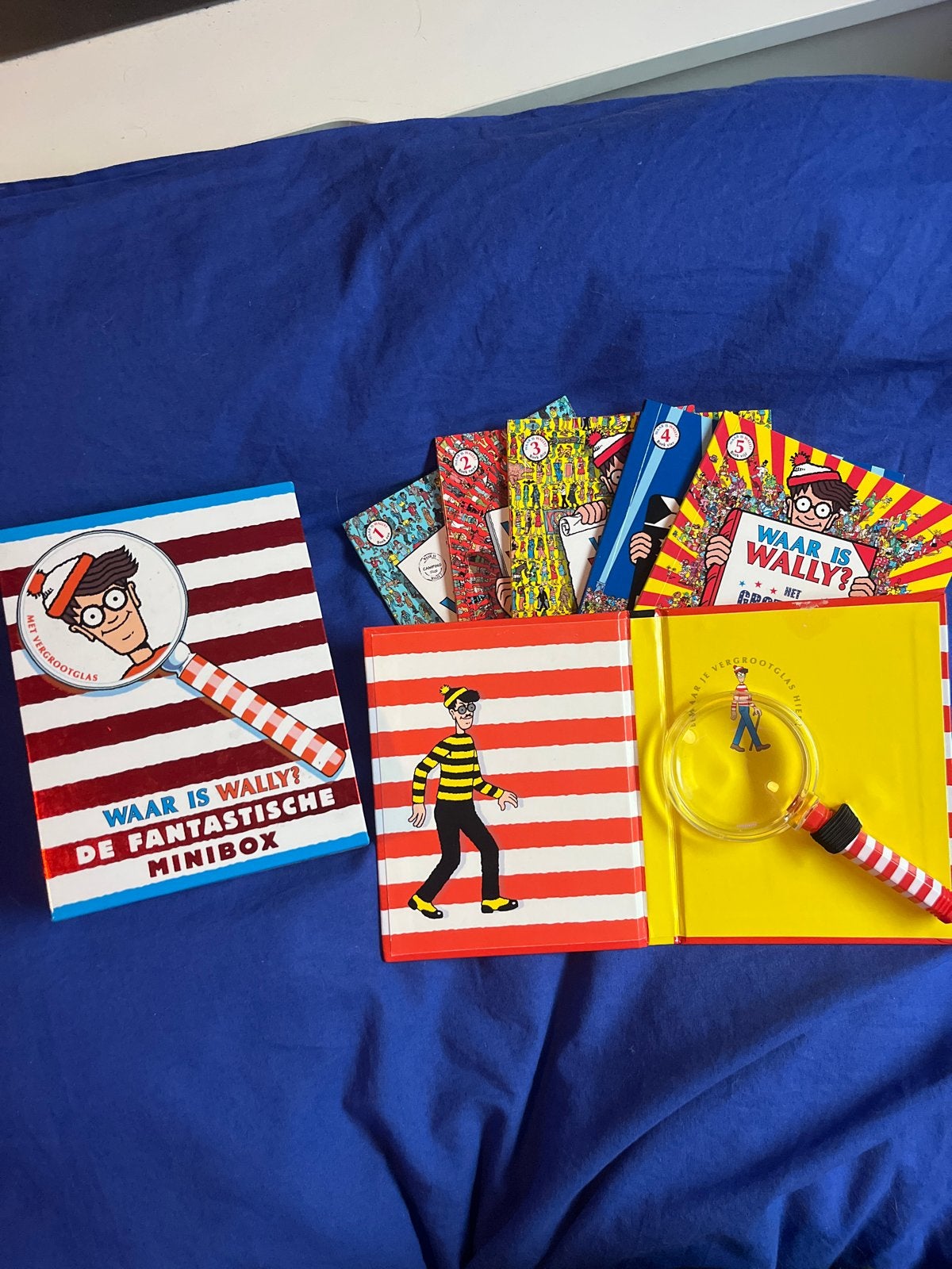 Waar is Wally? De Fantastische Minibox met vergrootglas, Ophalen of Verzenden, Zo goed als nieuw, Fictie algemeen