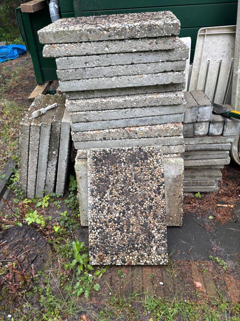 26 grindtegels gratis ophalen, Tuin en Terras, Tegels en Klinkers, Ophalen, Gebruikt, Beton, Terrastegels