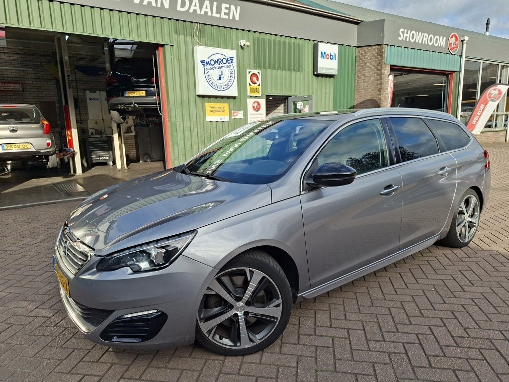 Peugeot 308 SW 1.6 e-THP GT 205 (bj 2015), Auto's, Voorwielaandrijving, Gebruikt, Euro 6, 4 cilinders
