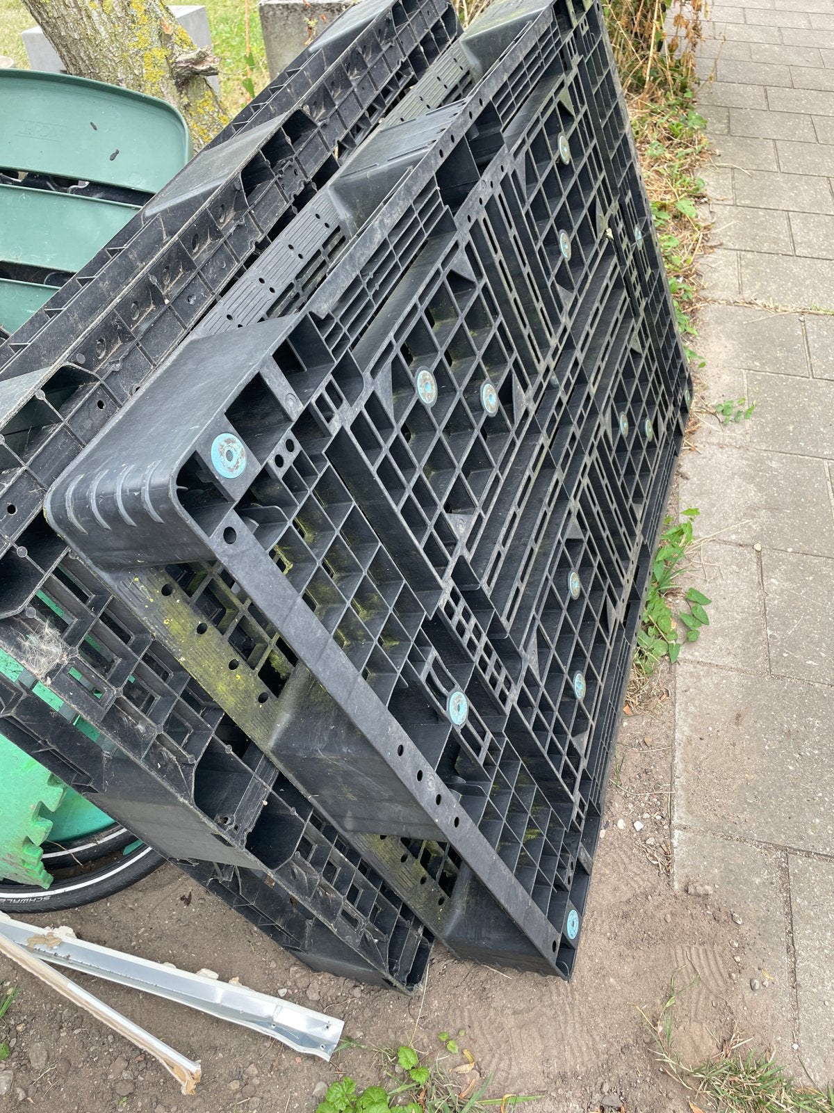 Zwarte kunststof pallets - 2 stuks, Ophalen, Gebruikt, 100 cm of meer, 60 cm of meer
