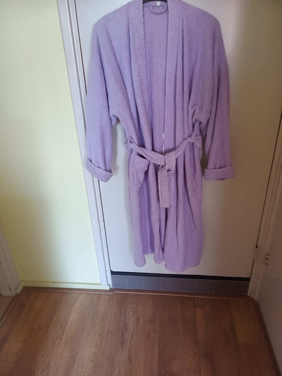 Lila badjas mt 40, Ophalen, Zo goed als nieuw, Maat 38/40 (M)