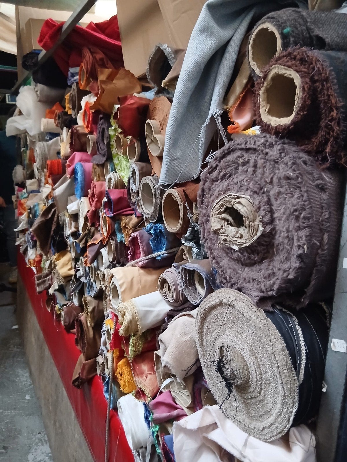 Diverse Stoffen Rollen - Verschillende Materialen en Kleuren, Ophalen, Overige materialen, Gebruikt, Meerkleurig