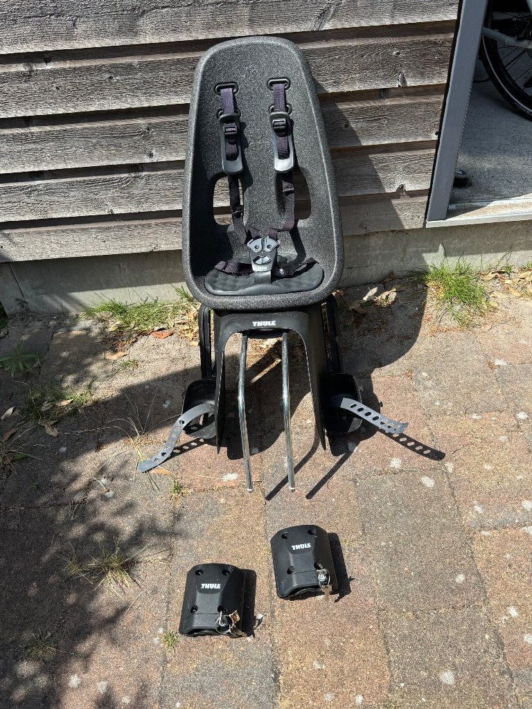 Thule Yepp Nexxt Maxi Fietsstoeltje + 2x adapter, Fietsen en Brommers, Ophalen of Verzenden, Gebruikt, Achterzitje, Thule