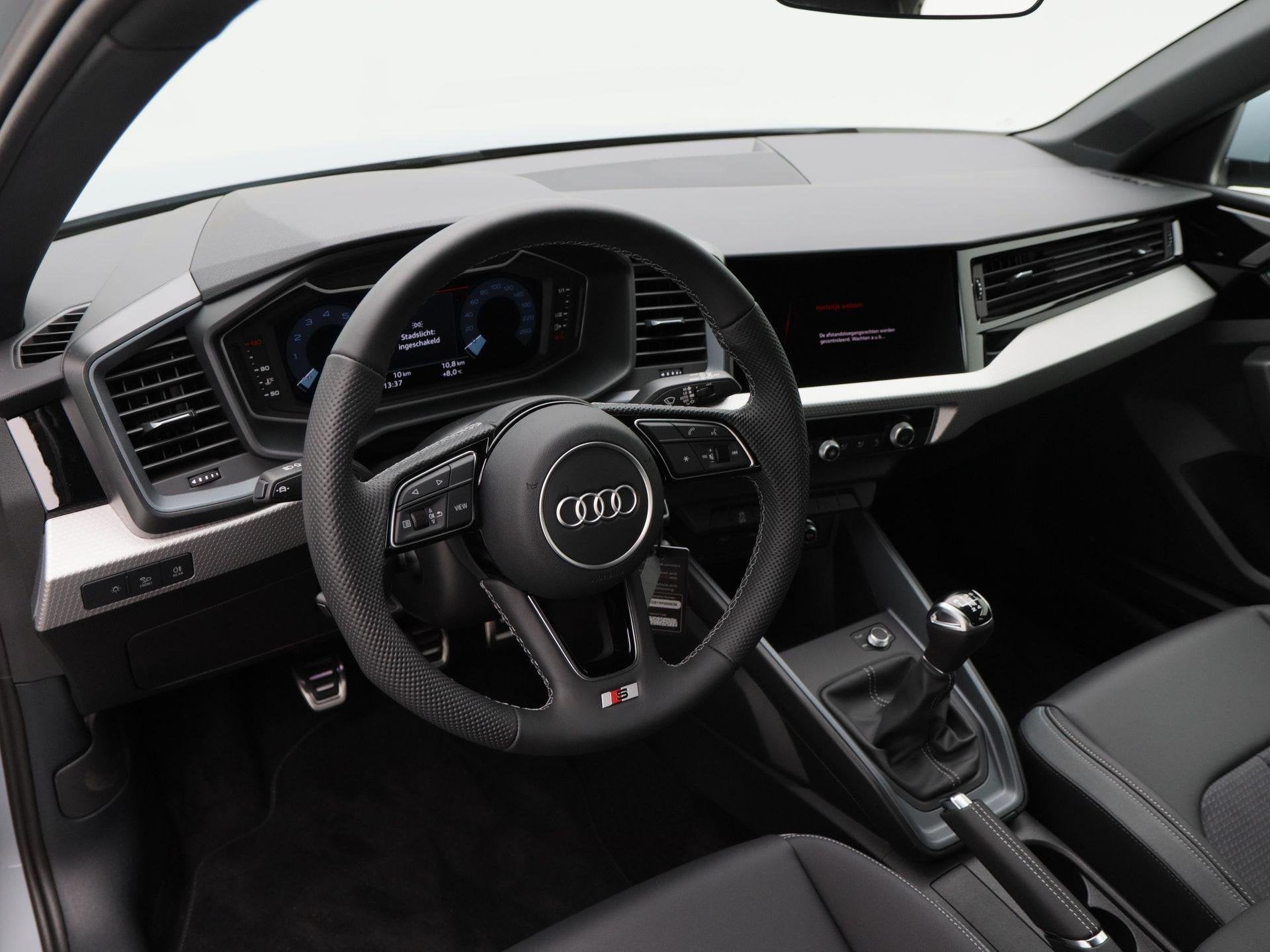 Audi A1 S edition 25 TFSI | 95 PK | Contrast dak | 17 inch l, Auto's, Audi, Voorwielaandrijving, A1, 95 pk, Origineel Nederlands