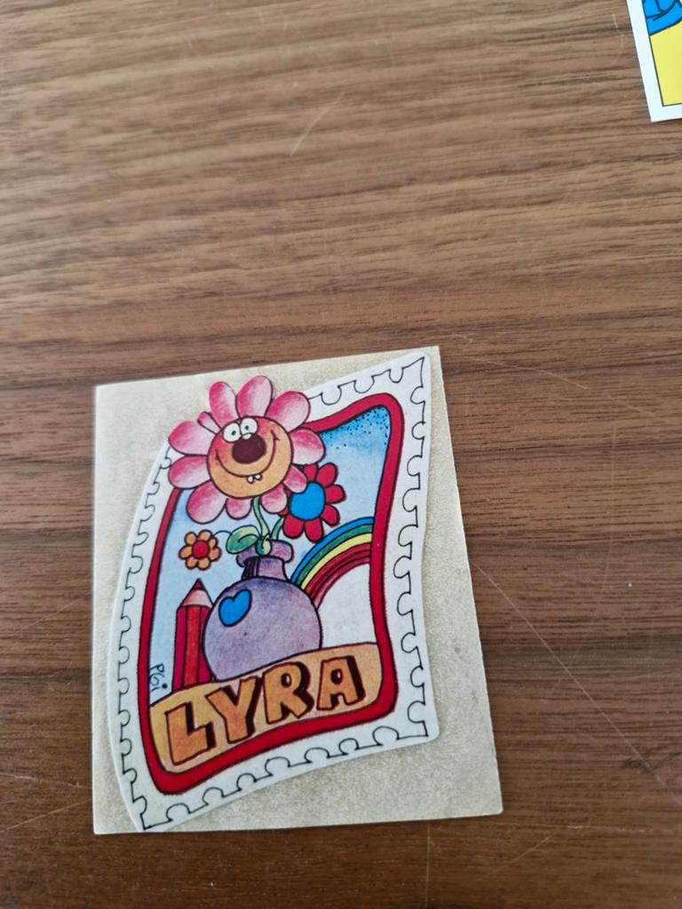 7485 Vintage Lyra sticker - Bloem met gezicht, Ophalen of Verzenden, Gebruikt, Overige typen