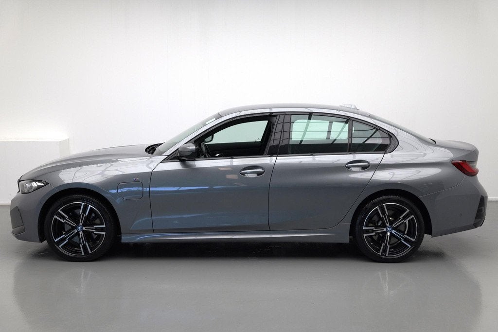 BMW 3-serie 320e |M-Pakket|Full Led|Carplay|Sportstoelen|, 1998 cc, Gebruikt, 4 cilinders, Bedrijf