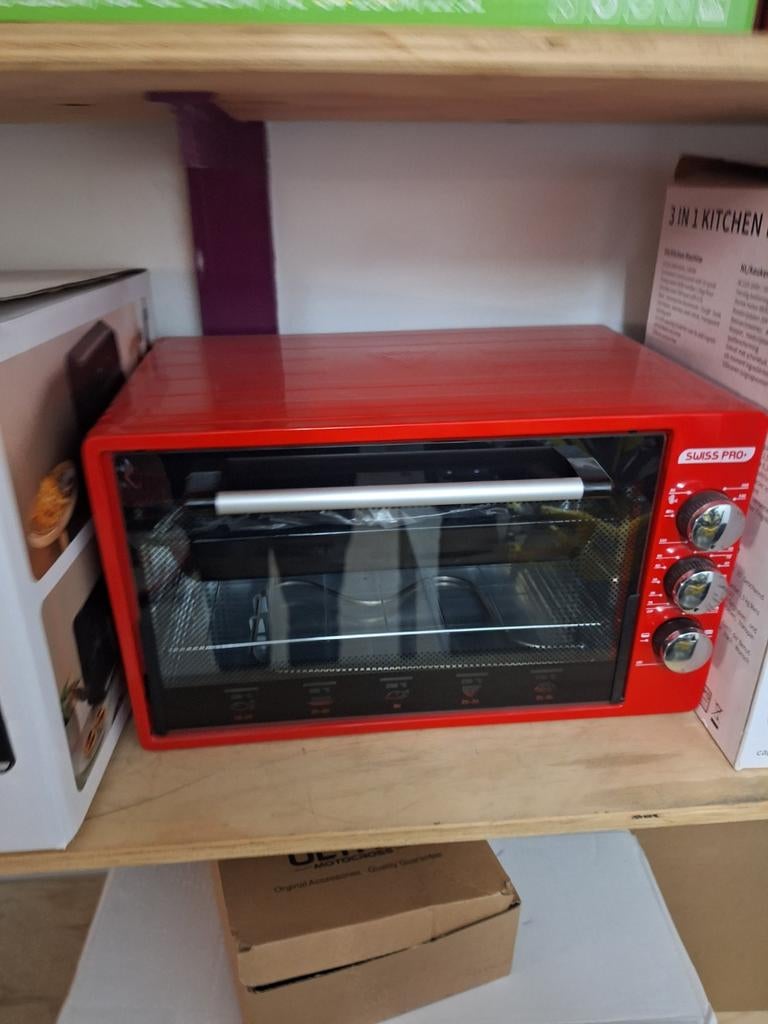 Nieuwe Rode Swiss Pro+ elektrische oven, Ophalen, Minder dan 45 cm, Wwnn, Nieuw