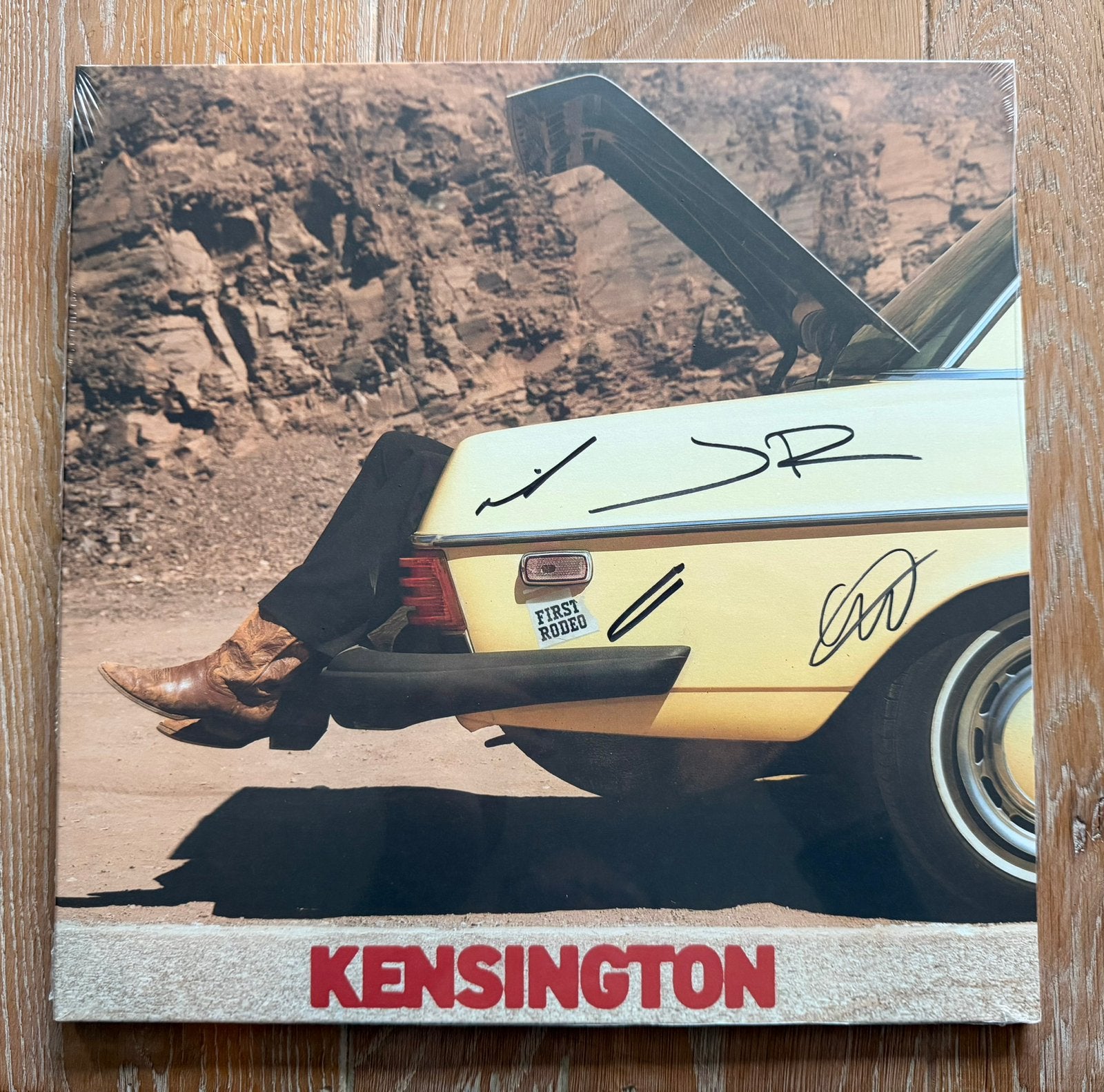 LP Kensington - First rodeo (GESIGNEERD) + unieke polaroid, Ophalen of Verzenden, Zo goed als nieuw, Overige formaten, Poprock