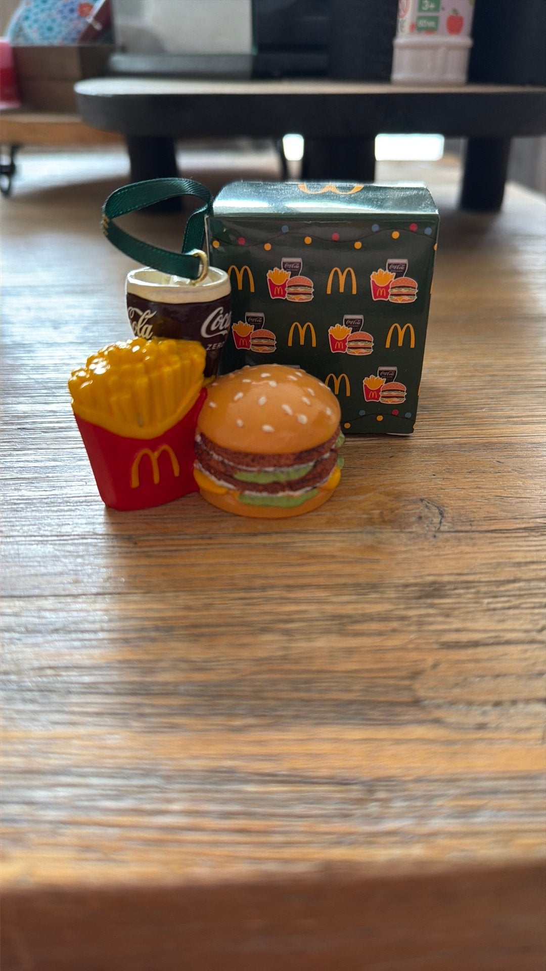 Macdonalds kerstbal, Ophalen of Verzenden, Zo goed als nieuw