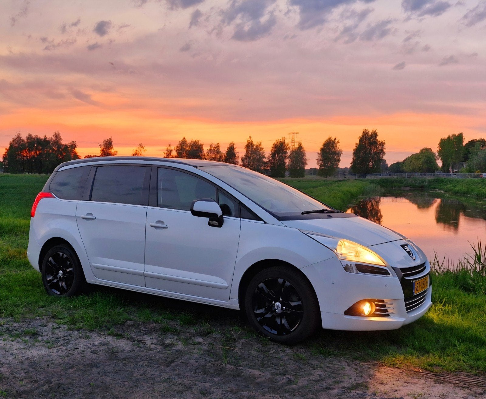 Peugeot 5008 1.6 THP 7PL 2012, Voorwielaandrijving, Wit, Handgeschakeld, Particulier