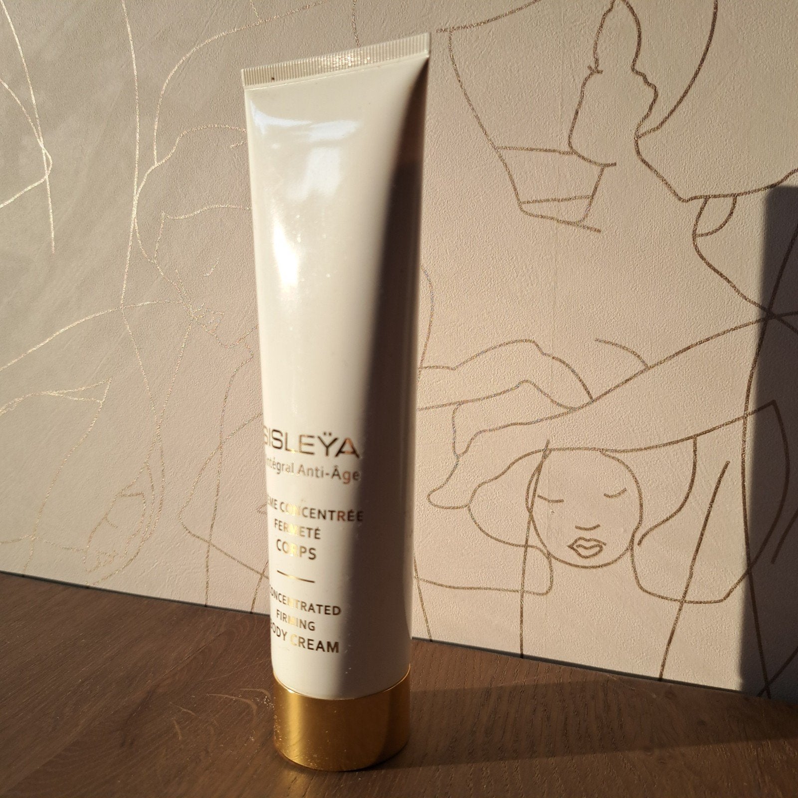 Sisley. Firming ..Was €300,00 nu €65,00, Ophalen of Verzenden, Nieuw, Gehele gezicht, Verzorging