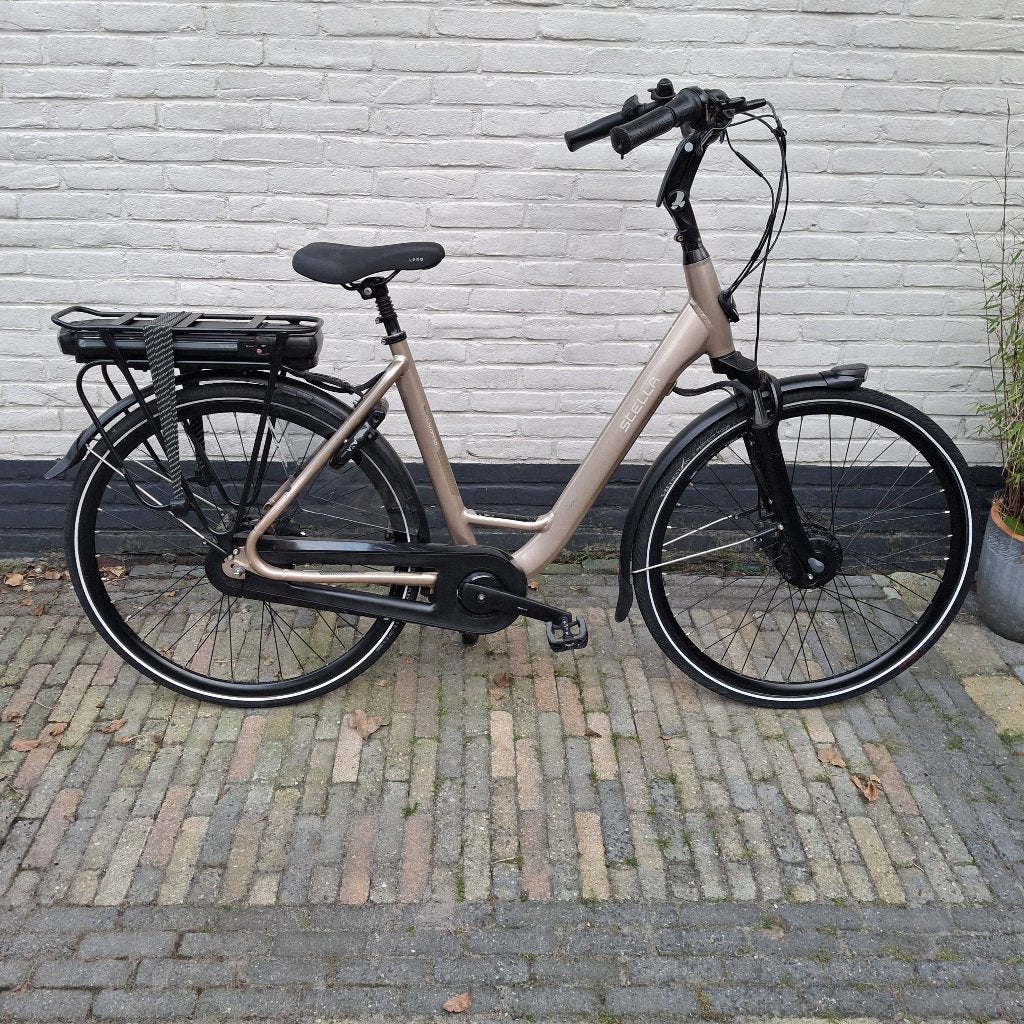 stella livorno elektrische fiets / e-bike, Zo goed als nieuw, 51 tot 55 cm, 50 km per accu of meer, Ophalen