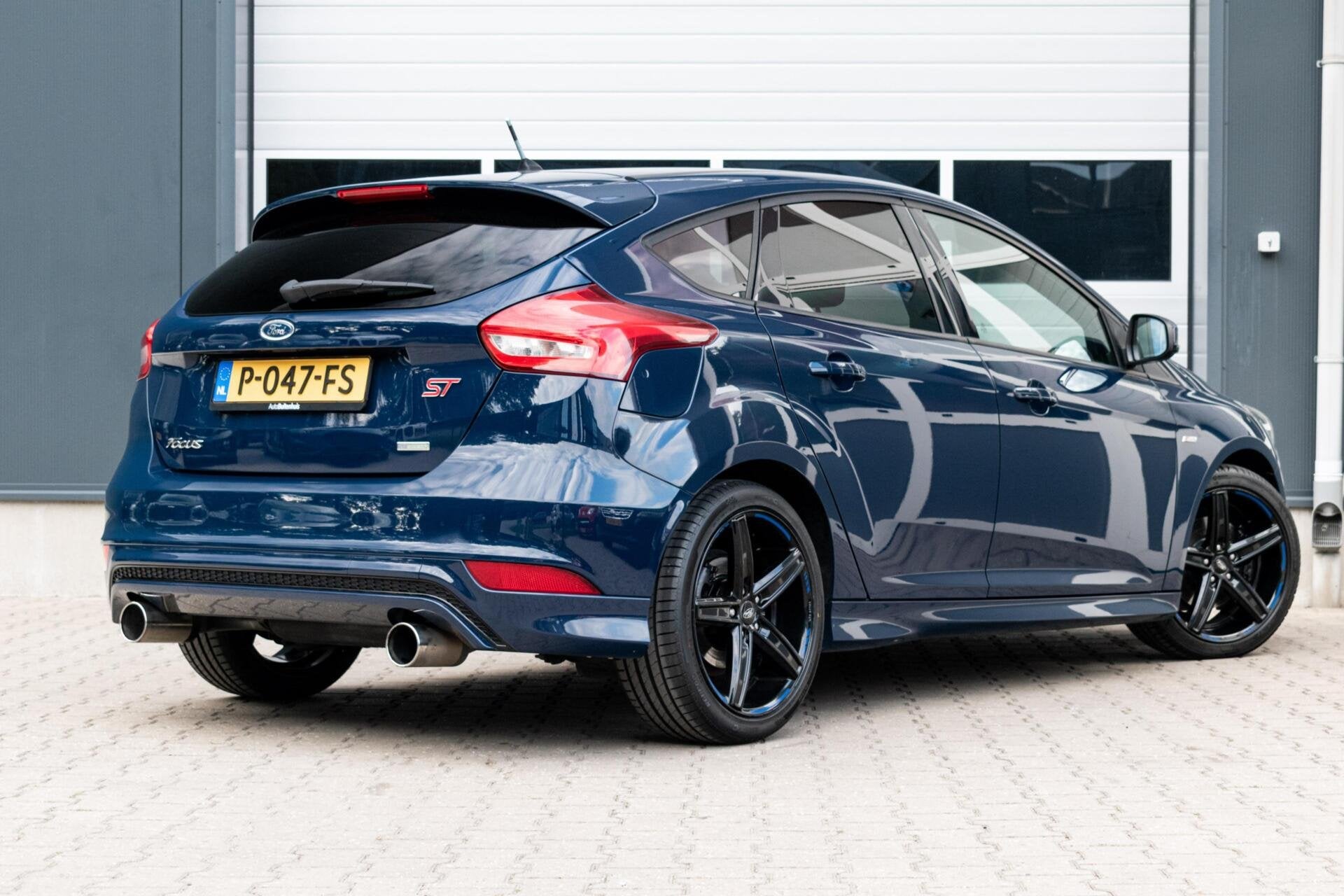 Ford Focus 1.5 ST-Line |PANO|CRUISE|KEYLESS START|18" OXIGIN, 4 cilinders, Blauw, Bedrijf, Handgeschakeld