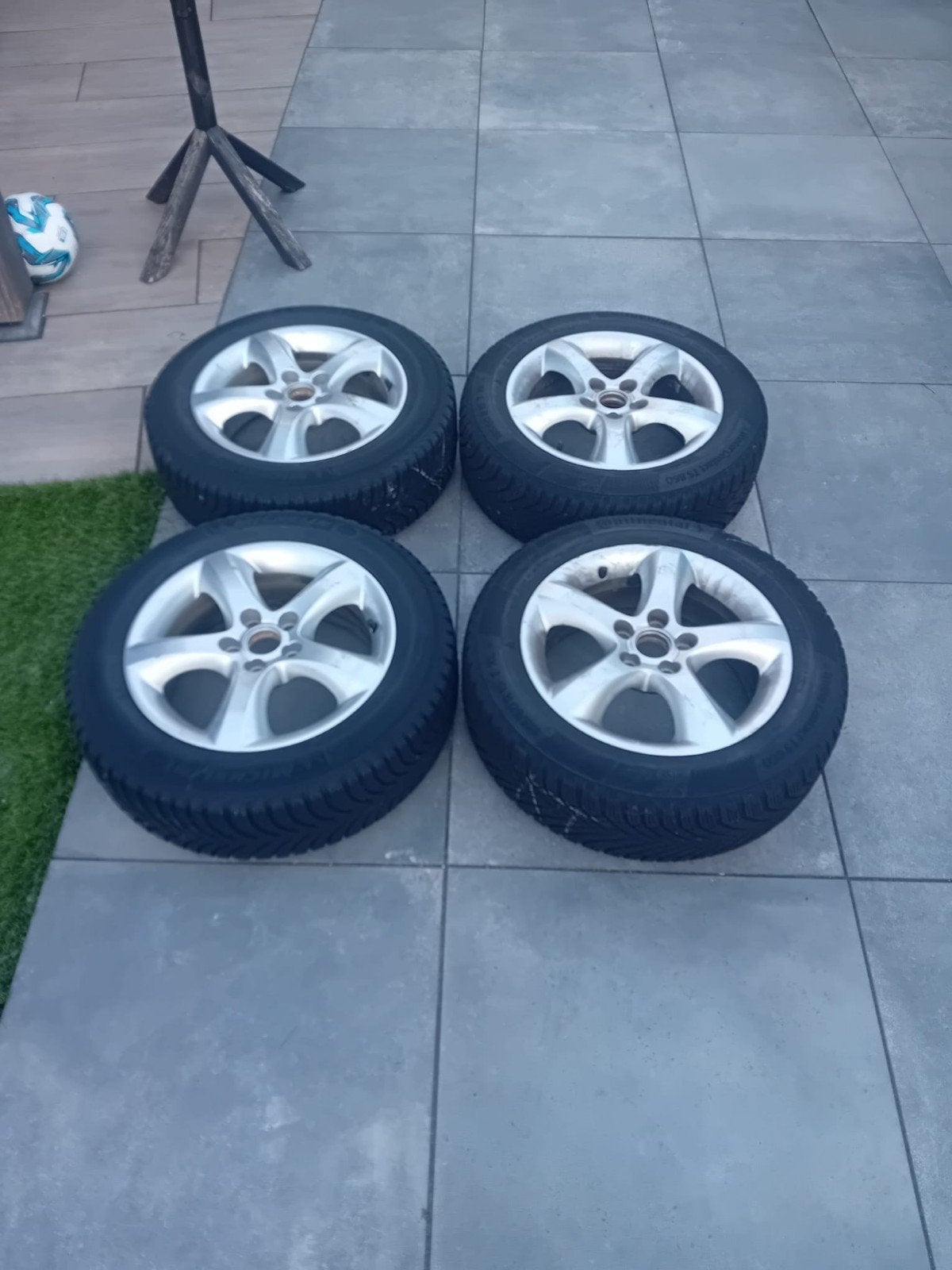 4
Winterbanden 185/60 R15 T incl velg, Auto-onderdelen, Banden en Velgen, Ophalen, 15 inch, Banden en Velgen, 185 mm