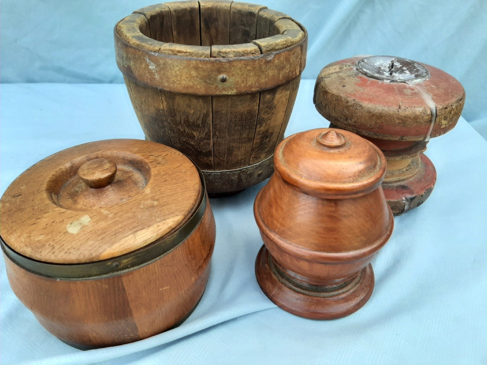 4 oude houten voorwerpen/ 2 xpotje met deksel / tonnetje, Ophalen of Verzenden