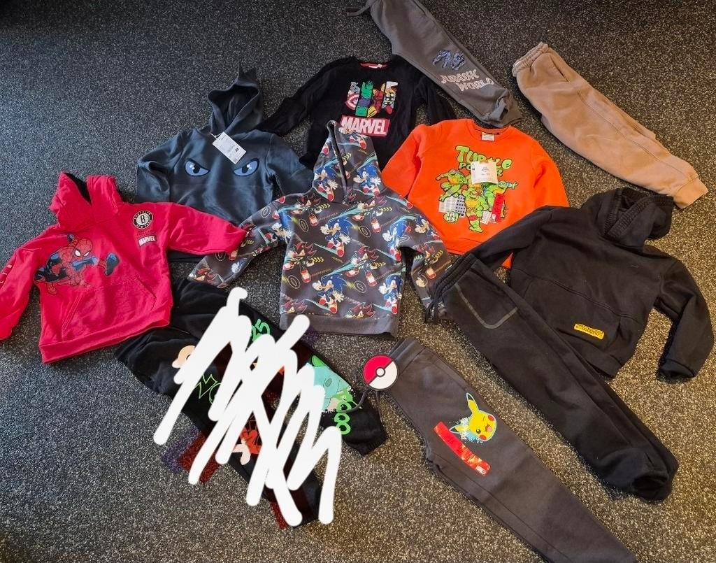 Joggingbroeken en truien maat 122

Pokemon spiderman marvel, Ophalen of Verzenden, Maat 128