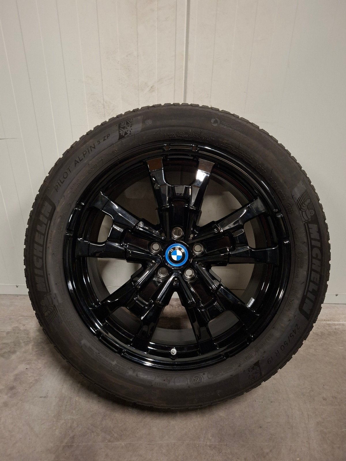 19' BMW iX3 G08 Styling 842 Aerodynamics met winterbanden, 19 inch, 245 mm, Banden en Velgen, Personenwagen